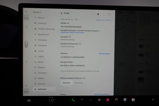 2022 Tesla Model X — photo 5 of 24