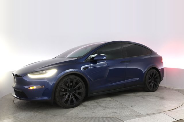 2022 Tesla Model X — photo 14 of 24