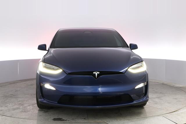 2022 Tesla Model X — photo 9 of 24