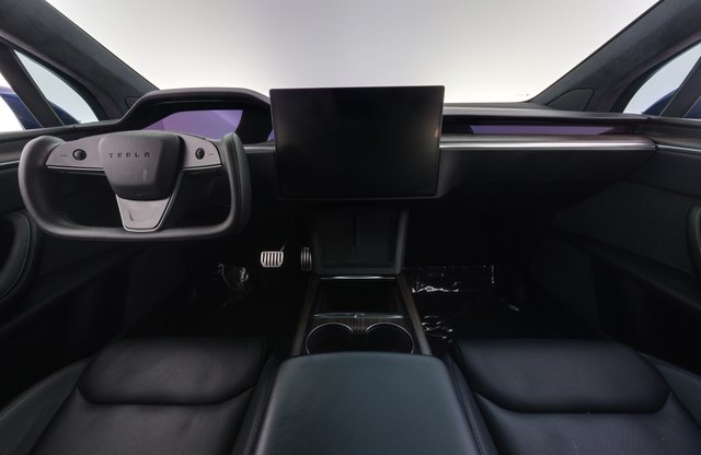 2022 Tesla Model X — photo 21 of 24