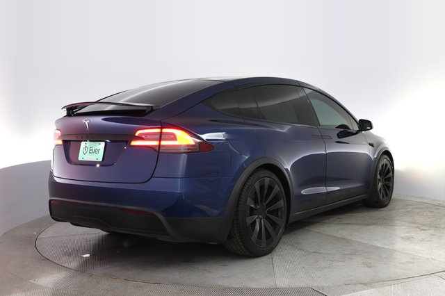 2022 Tesla Model X — photo 2 of 24