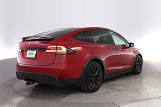 2022 Tesla Model X — photo 2 of 23