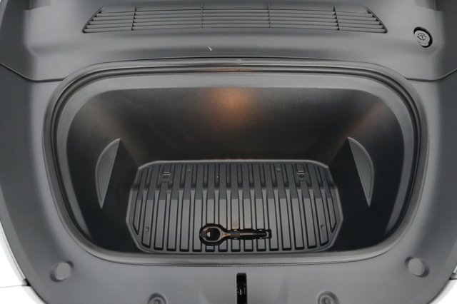 2023 Tesla Model Y — photo 23 of 24