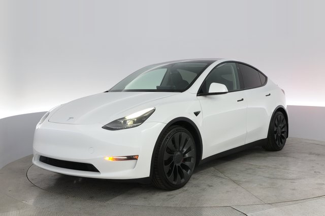 2023 Tesla Model Y — VIN 7SAYGDEF5PF690779