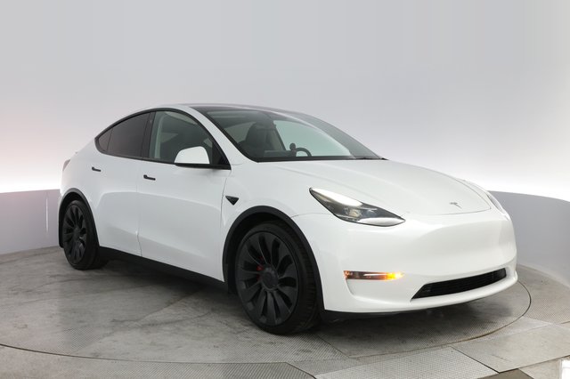 2023 Tesla Model Y — photo 10 of 24