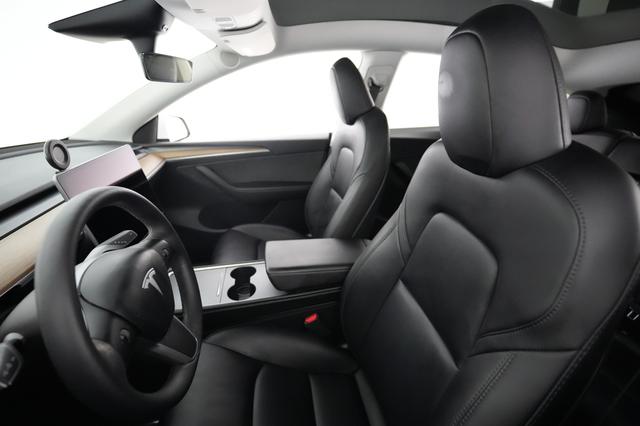 2023 Tesla Model Y — photo 3 of 24