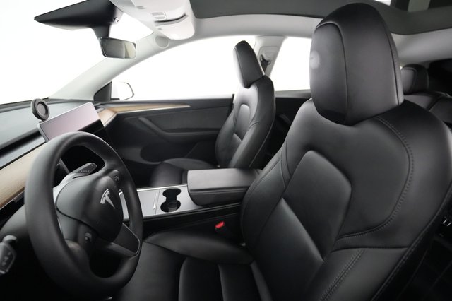 2023 Tesla Model Y — photo 3 of 24