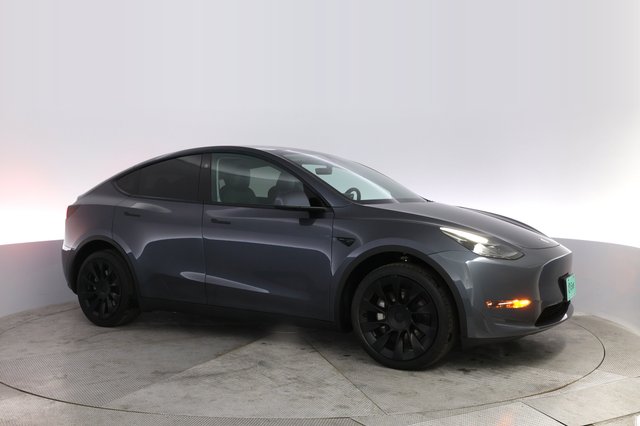 2023 Tesla Model Y — photo 11 of 18