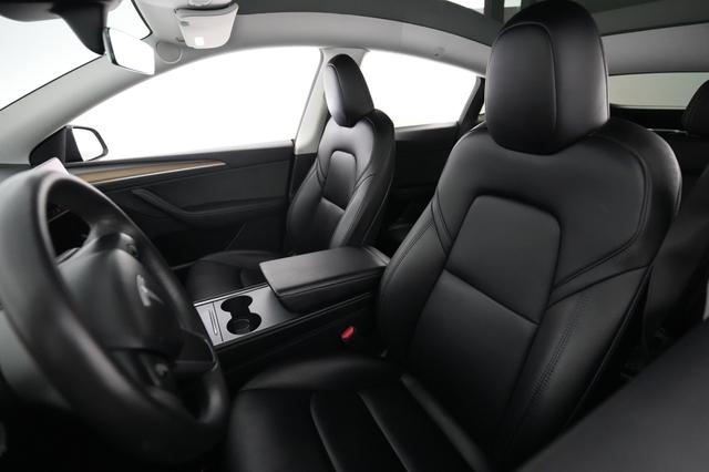2023 Tesla Model Y — photo 3 of 18