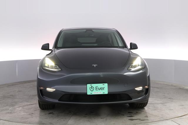 2023 Tesla Model Y — photo 9 of 18
