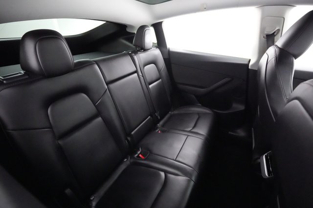 2023 Tesla Model Y — photo 4 of 18