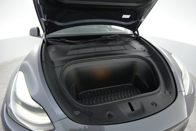 2023 Tesla Model Y — photo 17 of 18