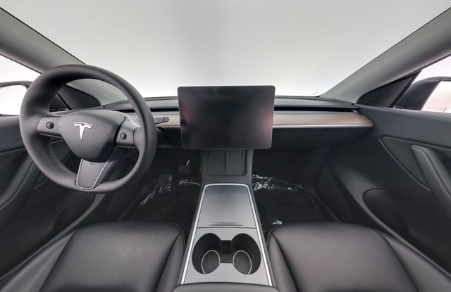 2022 Tesla Model Y — photo 20 of 28