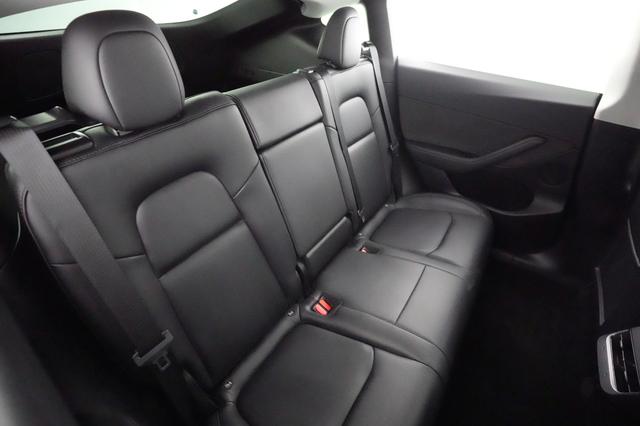 2022 Tesla Model Y — photo 4 of 28
