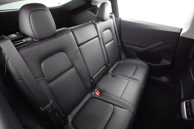 2022 Tesla Model Y — photo 4 of 28