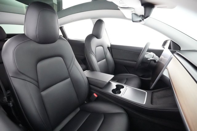 2022 Tesla Model Y — photo 21 of 28