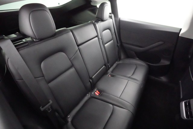 2022 Tesla Model Y — photo 22 of 28