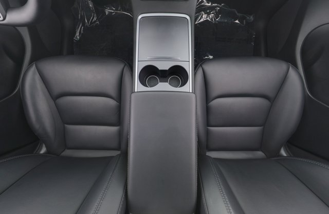 2022 Tesla Model Y — photo 25 of 28