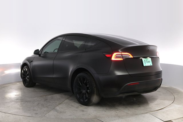 2022 Tesla Model Y — photo 15 of 28