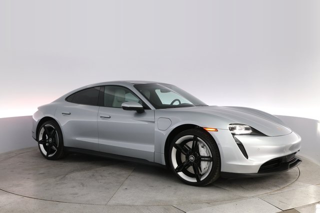 2020 Porsche Taycan — photo 11 of 22