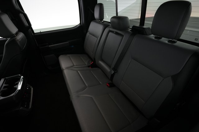 2022 Ford F-150 Lightning — photo 12 of 15