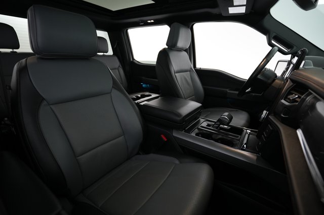 2022 Ford F-150 Lightning — photo 13 of 15