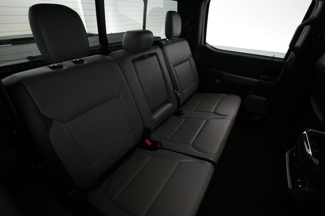 2022 Ford F-150 Lightning — photo 4 of 15
