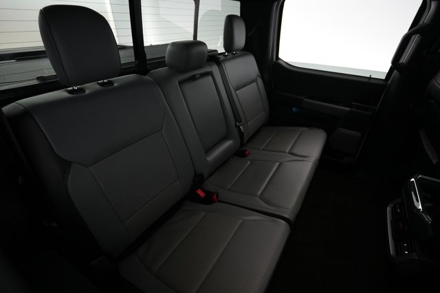 2022 Ford F-150 Lightning — photo 4 of 15