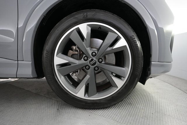 2022 Audi Q4 e-tron — photo 16 of 21