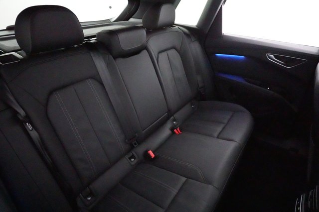 2022 Audi Q4 e-tron — photo 4 of 21