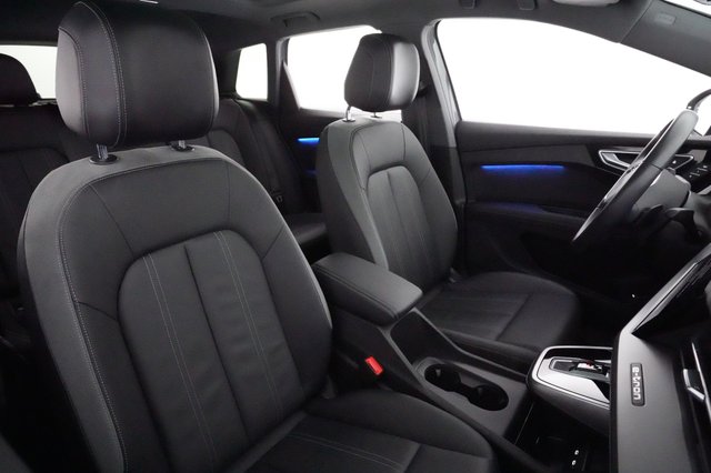 2022 Audi Q4 e-tron — photo 18 of 21