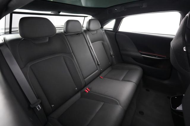 2023 Lucid Air — photo 4 of 21