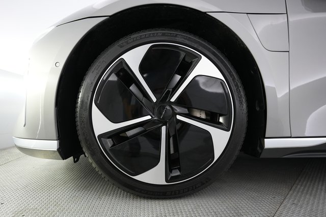 2023 Lucid Air — photo 17 of 21