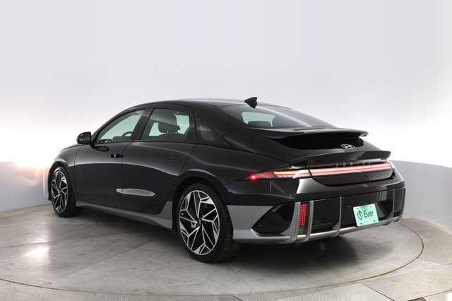 2023 Hyundai IONIQ 6 — photo 13 of 21