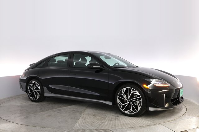 2023 Hyundai IONIQ 6 — photo 11 of 21