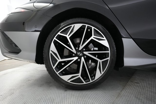 2023 Hyundai IONIQ 6 — photo 15 of 21
