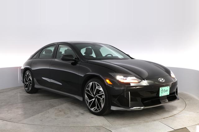 2023 Hyundai IONIQ 6 — photo 10 of 21