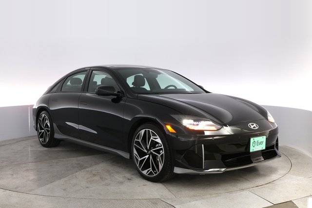 2023 Hyundai IONIQ 6 — photo 10 of 21