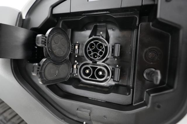 2023 Subaru Solterra — photo 8 of 20