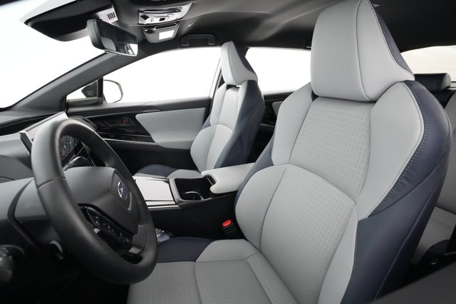 2023 Subaru Solterra — photo 3 of 20