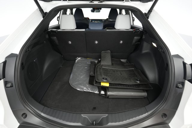 2023 Subaru Solterra — photo 6 of 20