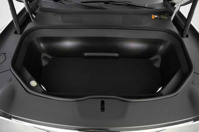 2023 Rivian R1S — photo 22 of 24