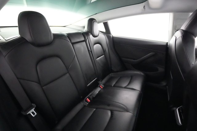 2019 Tesla Model 3 — photo 4 of 24