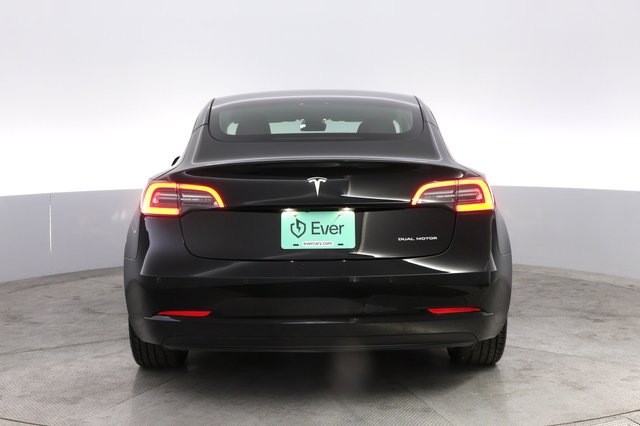 2022 Tesla Model 3 — photo 12 of 22