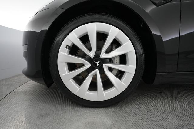 2022 Tesla Model 3 — photo 7 of 22