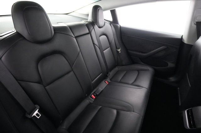 2022 Tesla Model 3 — photo 4 of 22