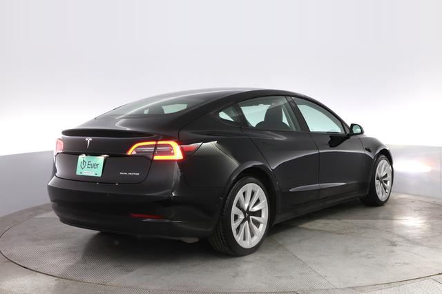 2022 Tesla Model 3 — photo 2 of 22