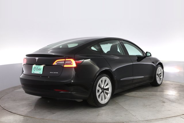 2022 Tesla Model 3 — photo 2 of 22
