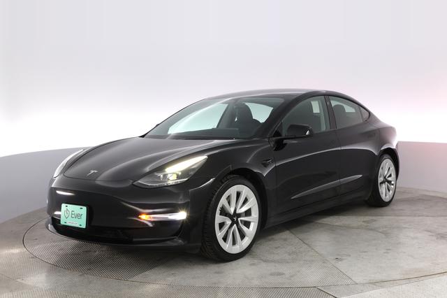 2022 Tesla Model 3 — VIN 5YJ3E1EB4NF305038
