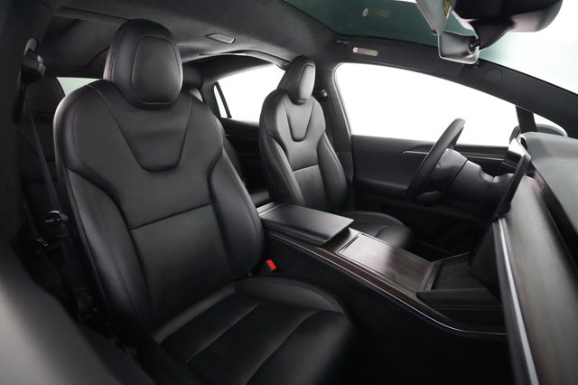 2023 Tesla Model X — photo 19 of 30